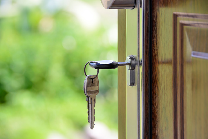A2B Locks are able to provide local locksmiths in Maghull to repair your broken locks. 
